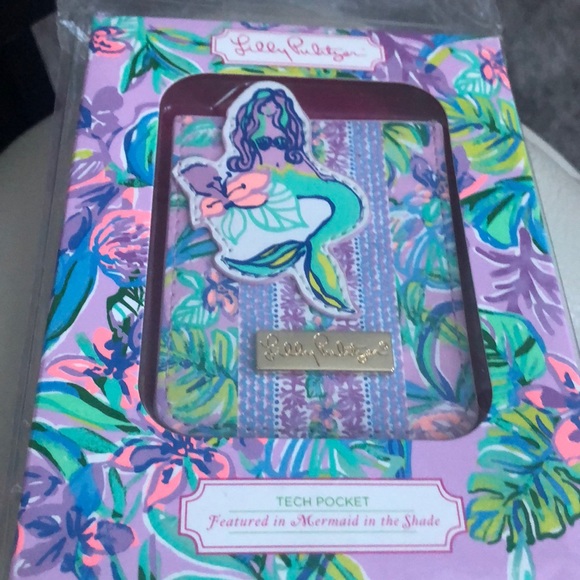 Lilly Pulitzer Accessories - Lilly Pulitzer tech pocket NEW in box.